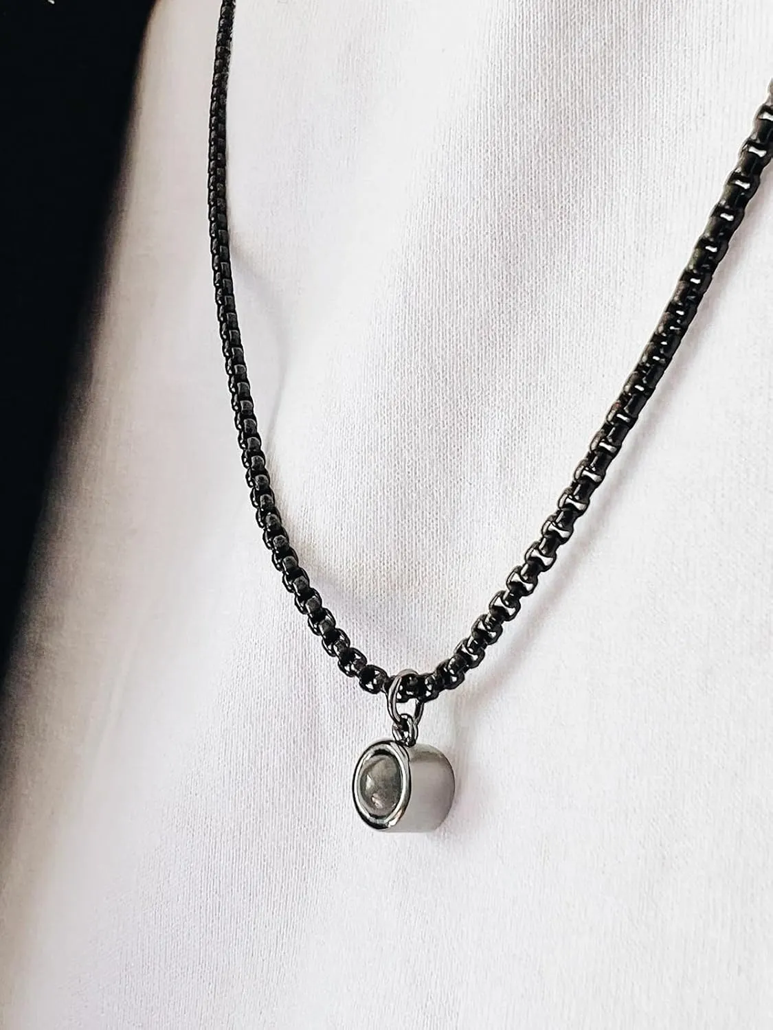 Dorunmo 925 Sterling Silver Picture Necklace Custom Personalized Photo Necklace for Men Women Memory Necklace Jewelry Gifts for Men Boyfriend Women Christmas