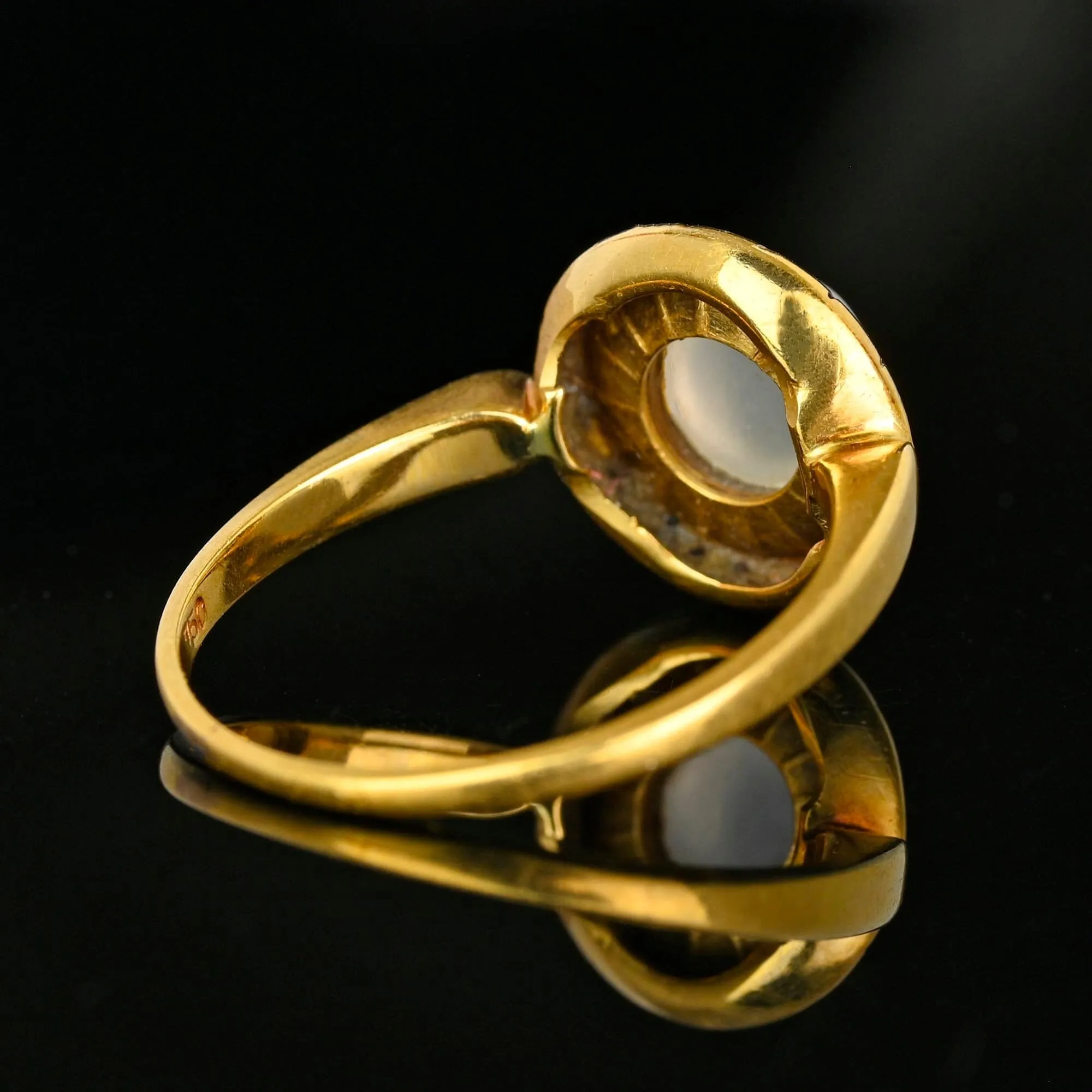 Vintage 18K Gold Target Moonstone Cabochon Ring