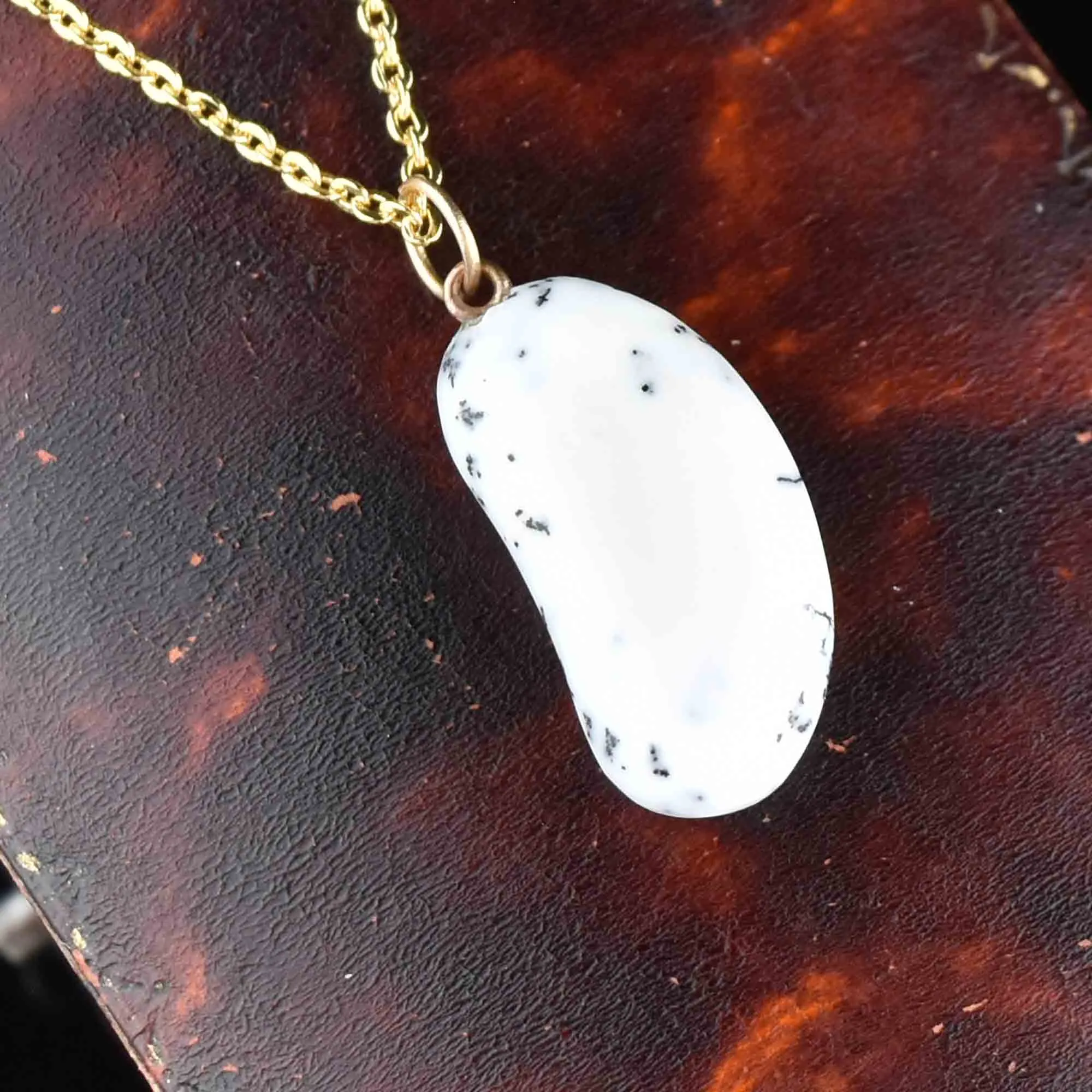Vintage Gold White Moss Agate Bean Pendant Necklace